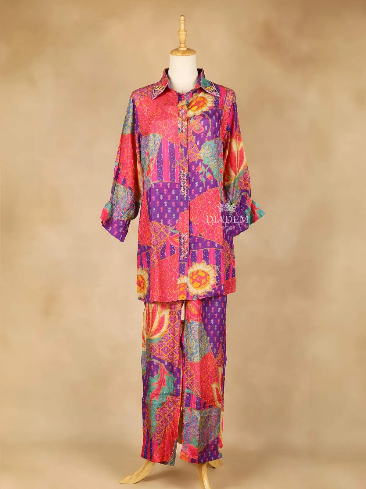 Dark Pink Salwar Suit Adorned with Printed Flower Design and with Collar and 3/4 Sleeve