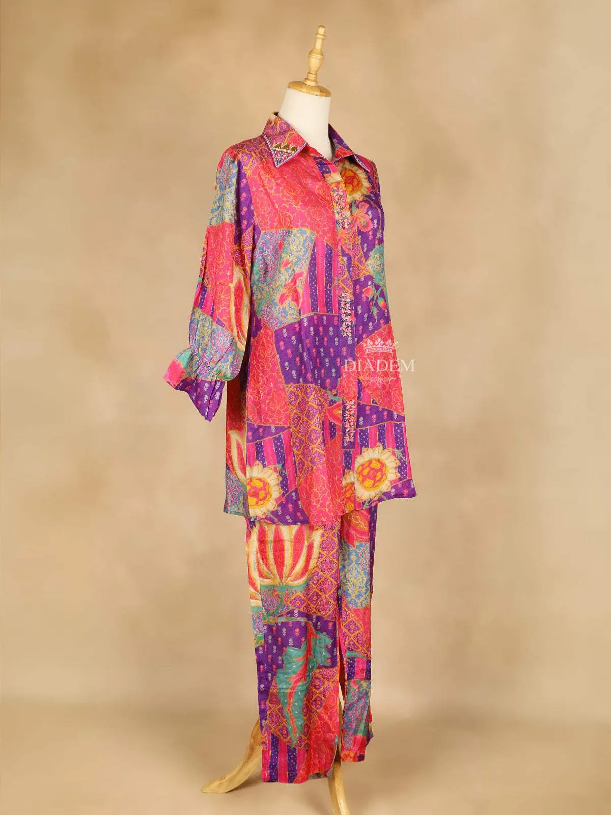 Dark Pink Salwar Suit Adorned with Printed Flower Design and with Collar and 3/4 Sleeve
