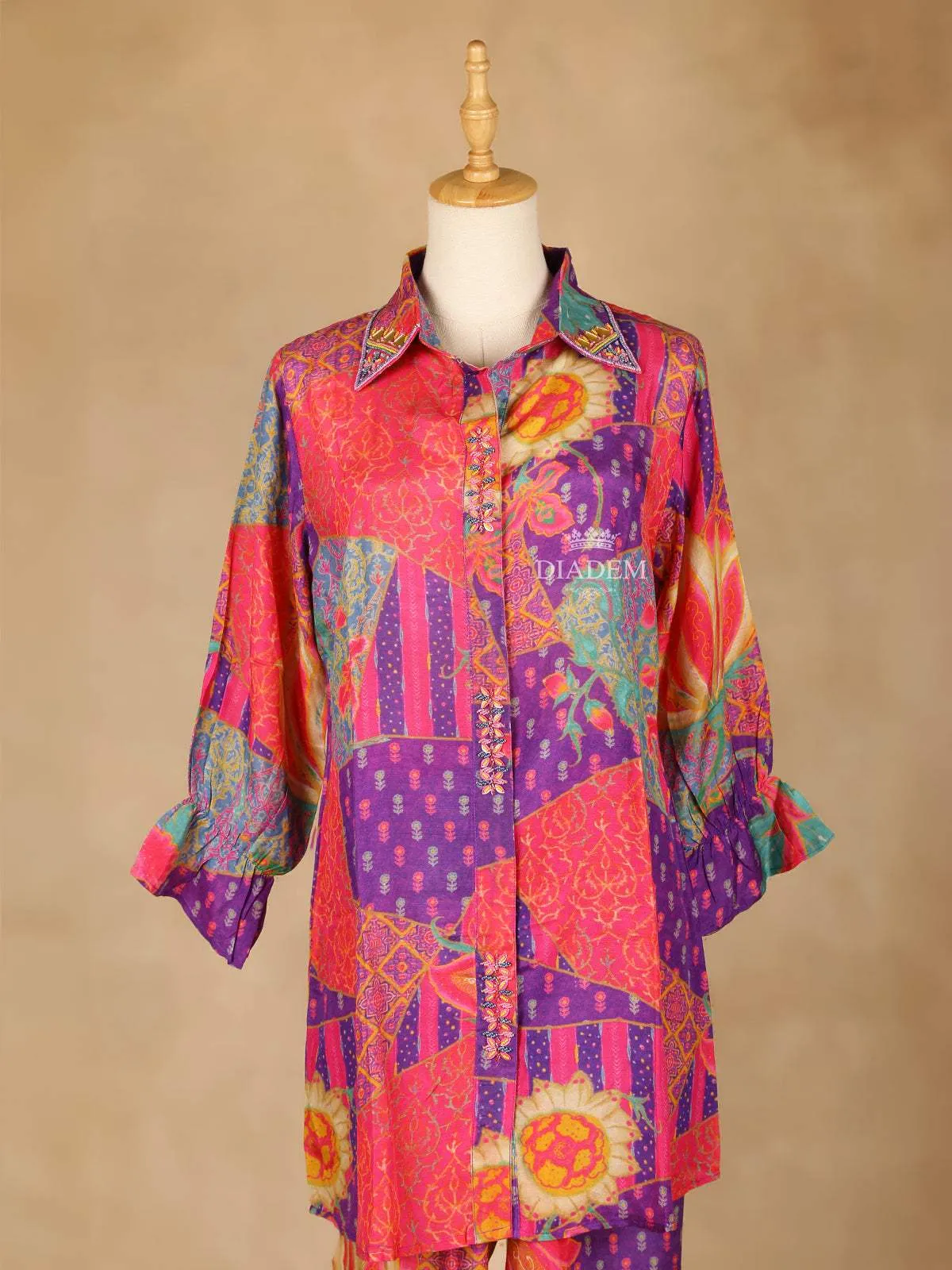 Dark Pink Salwar Suit Adorned with Printed Flower Design and with Collar and 3/4 Sleeve