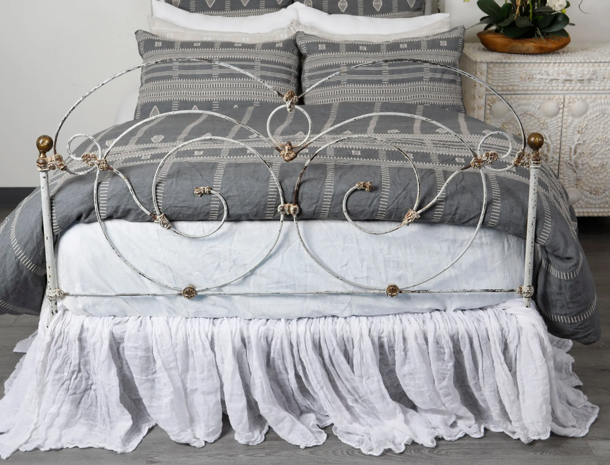 Linen ruffle Sea Isle Bed Skirt